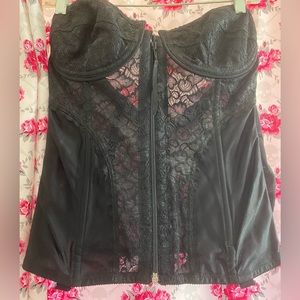 Frederick’s of Hollywood, Corset, Size 38C, used condition